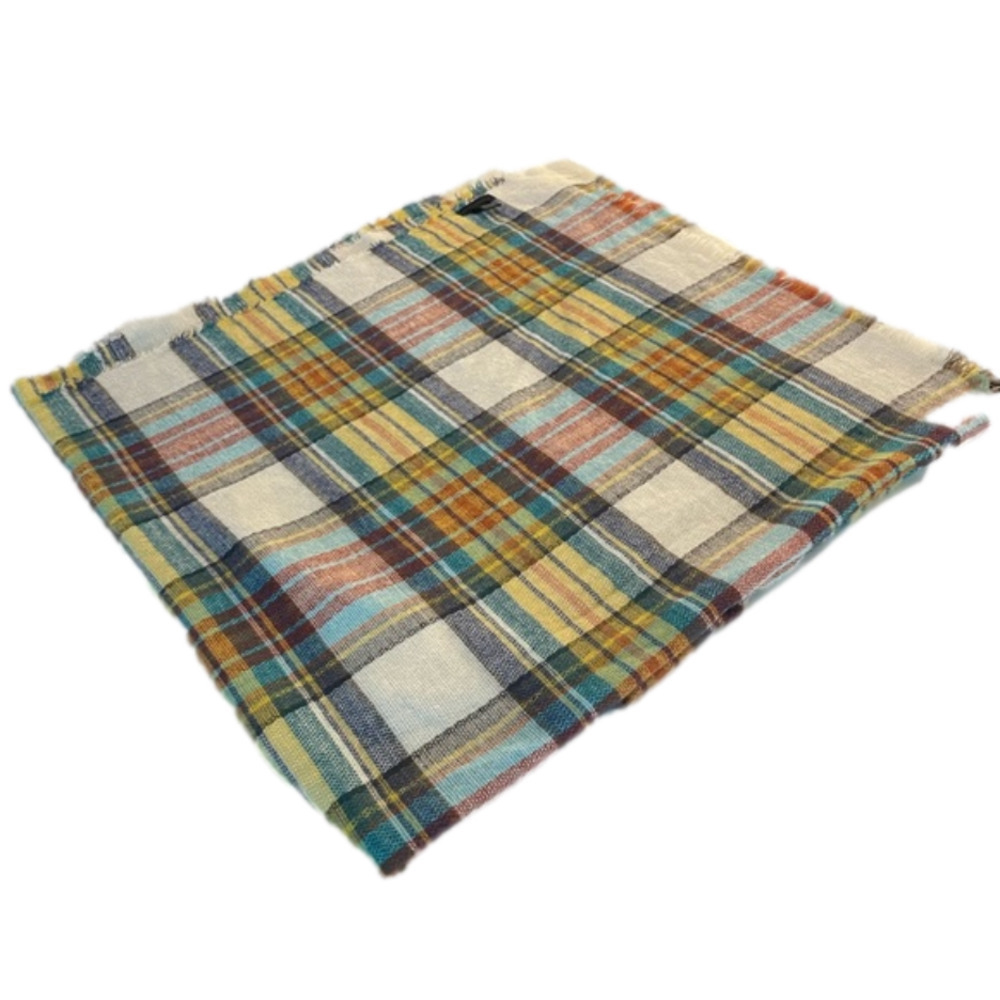 Steve Madden rawhem plaid blanket scarf.Huge! 4.5’ x 4.5’ Versatile, knit, warm! - Picture 5 of 8